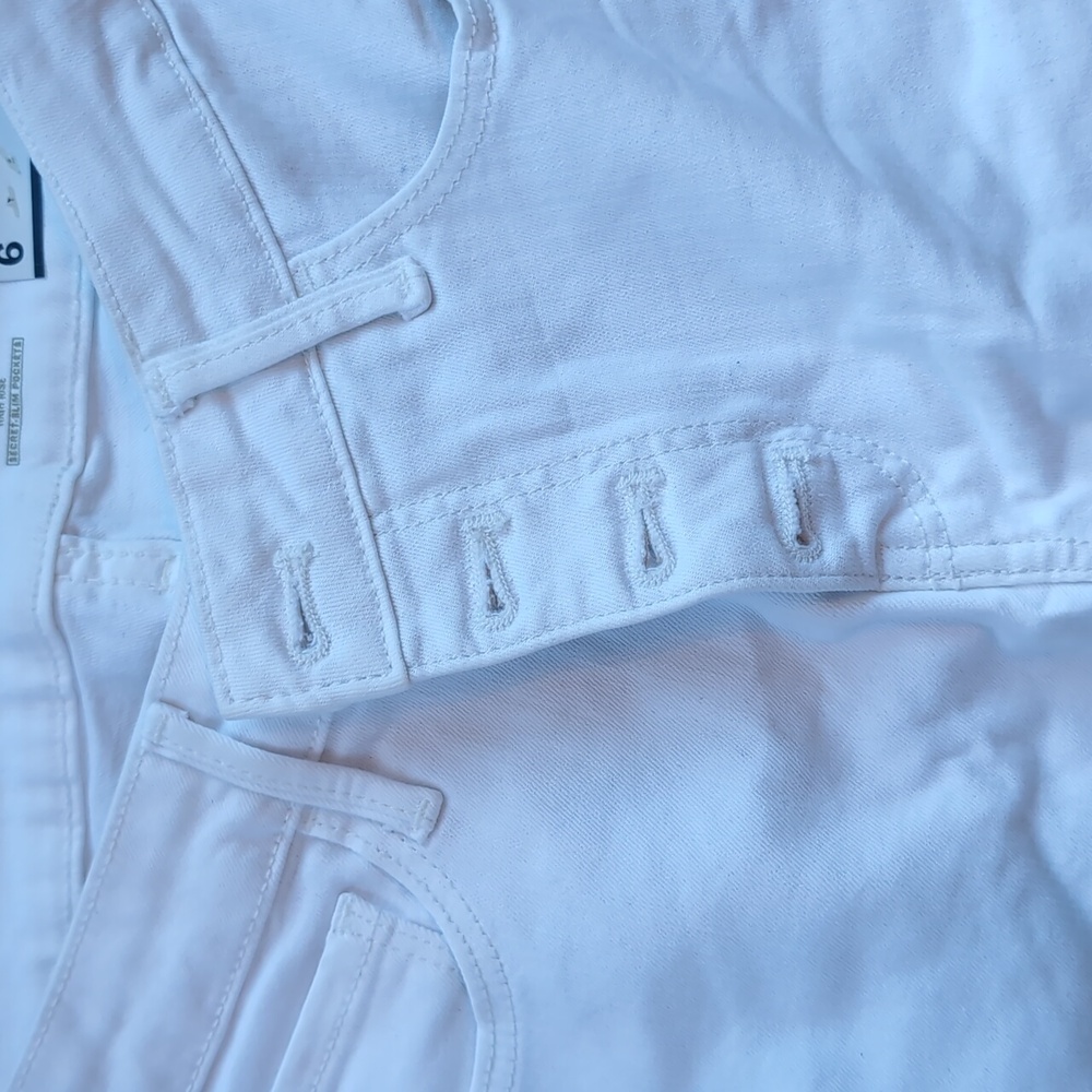 Old Navy Rockstar Super Skinny High rise - Picture 3 of 3